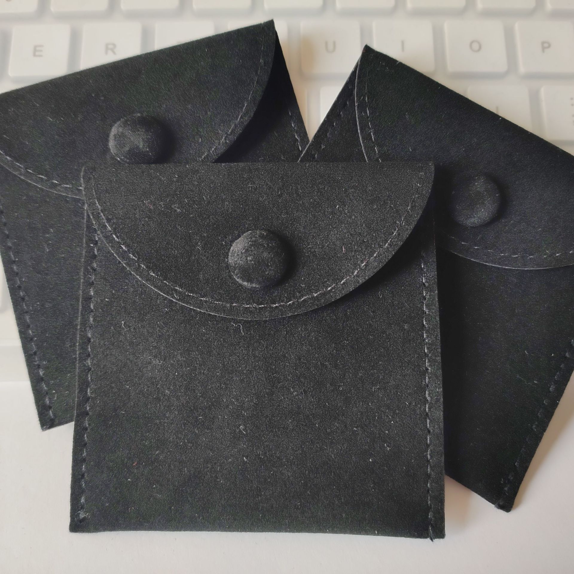 Velvet Flap Jewelry Pouch 4