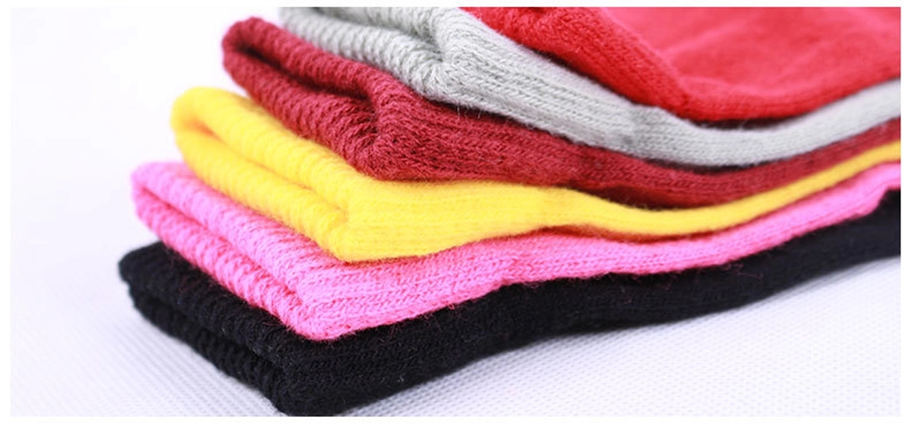 Acrylic Touchscreen Gloves 3
