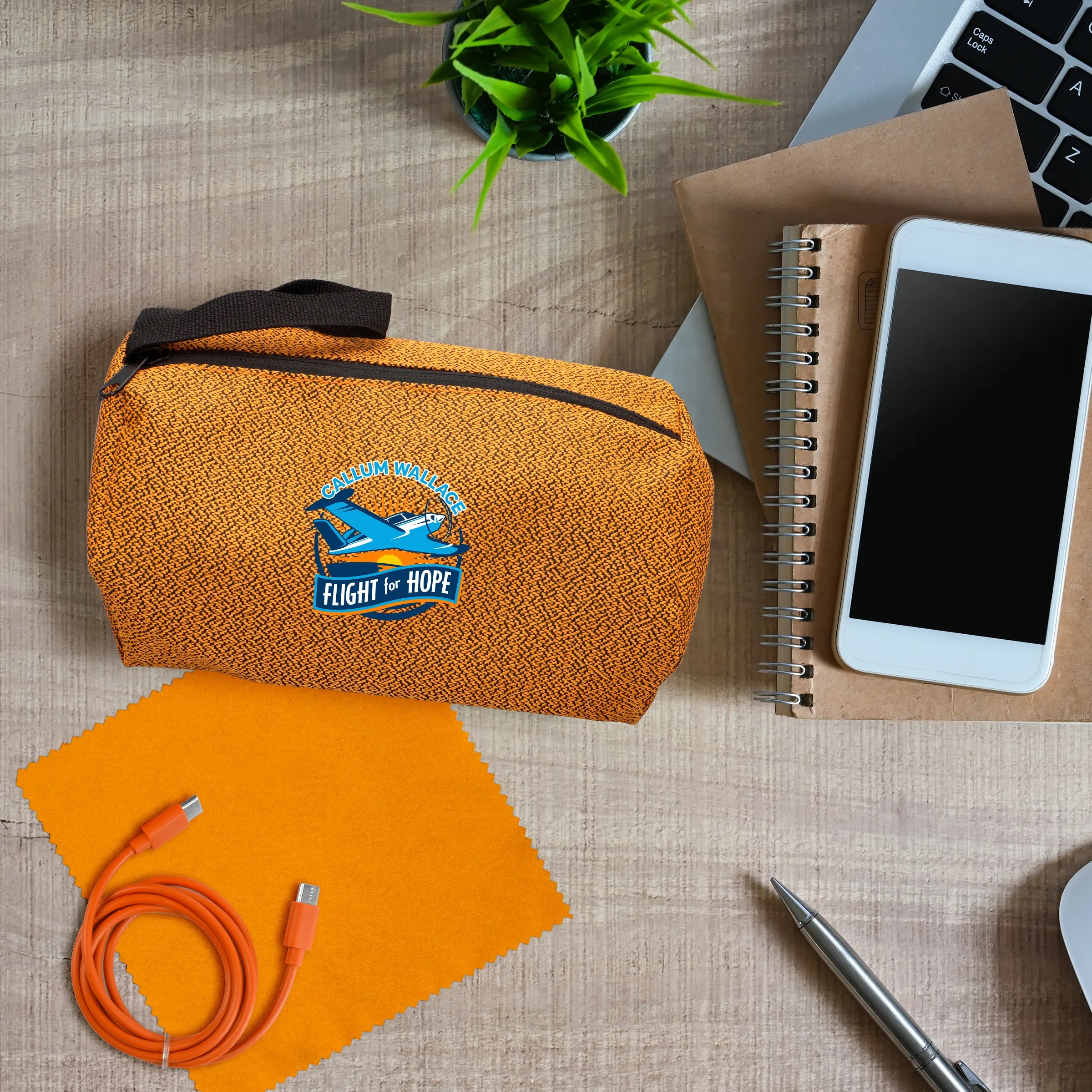 Speck C to C Cable & Cloth Set 15