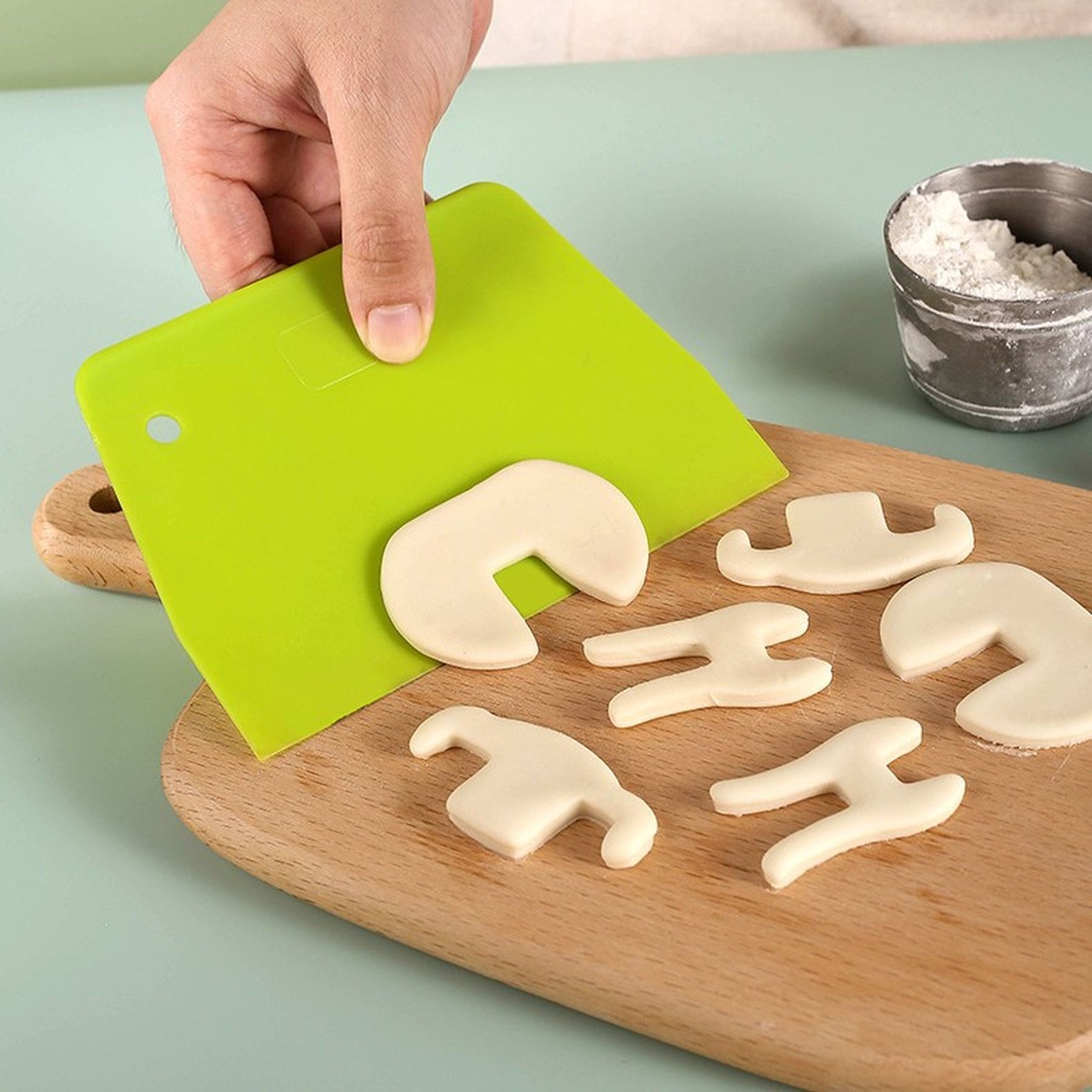 Dough Scraper Food-Safe Plastic Bread Cake Fondant Cutter 10