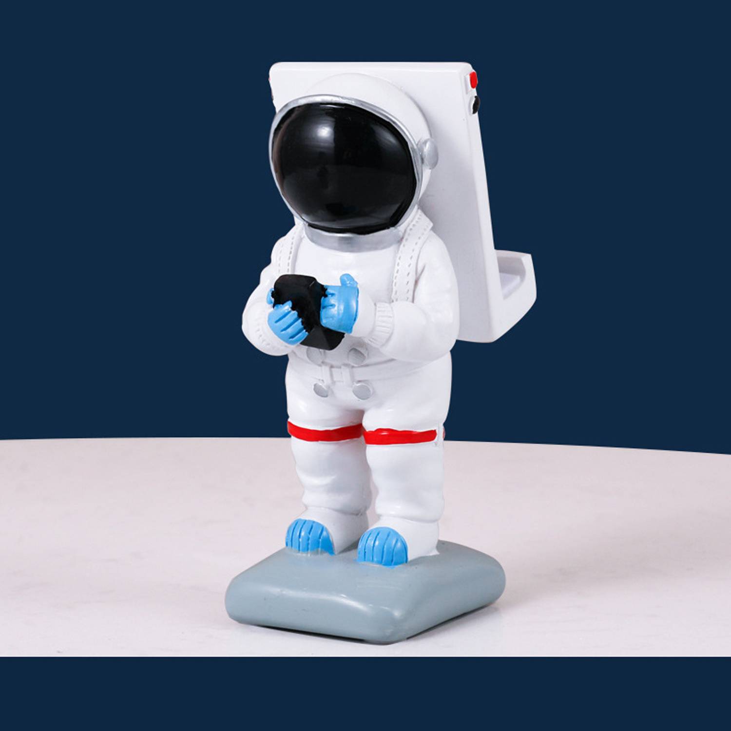 Astronaut Resin Phone Holder 4