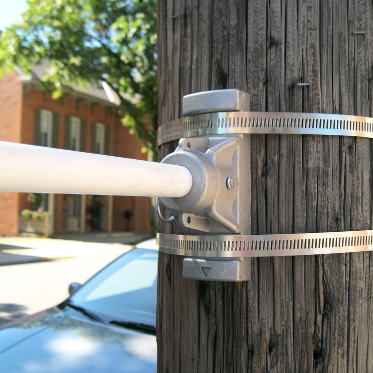 18" Single Economy Fiberglass Mounting Sets for Ave. Banners 5