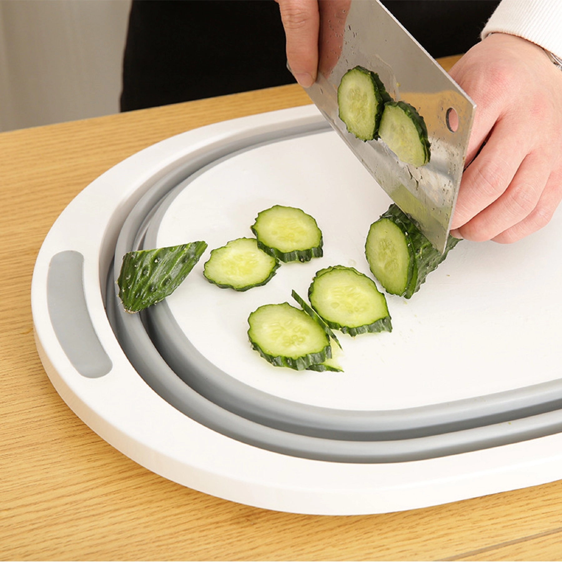 Collapsible Plastic Cutting Board 3