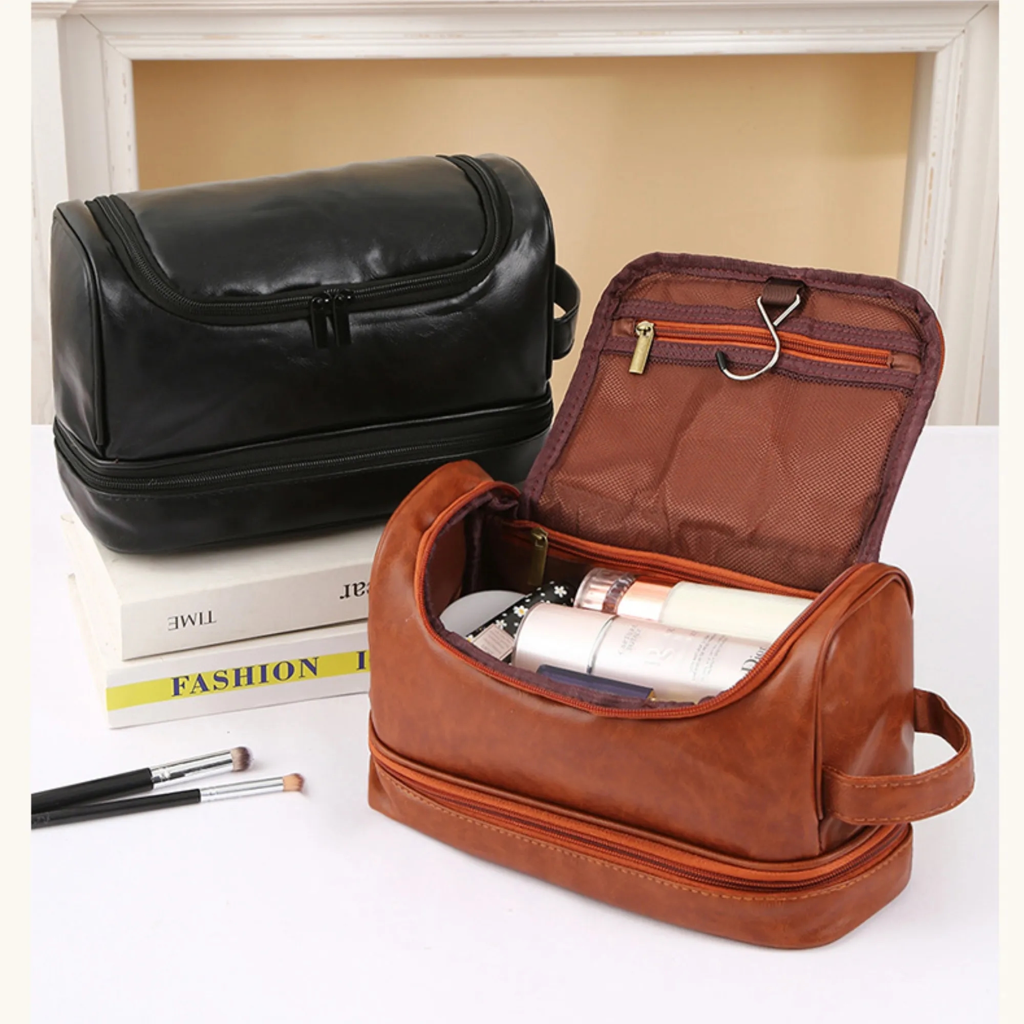 Leather Travel Cosmetic Organize Toiletry Bag with Handle 5
