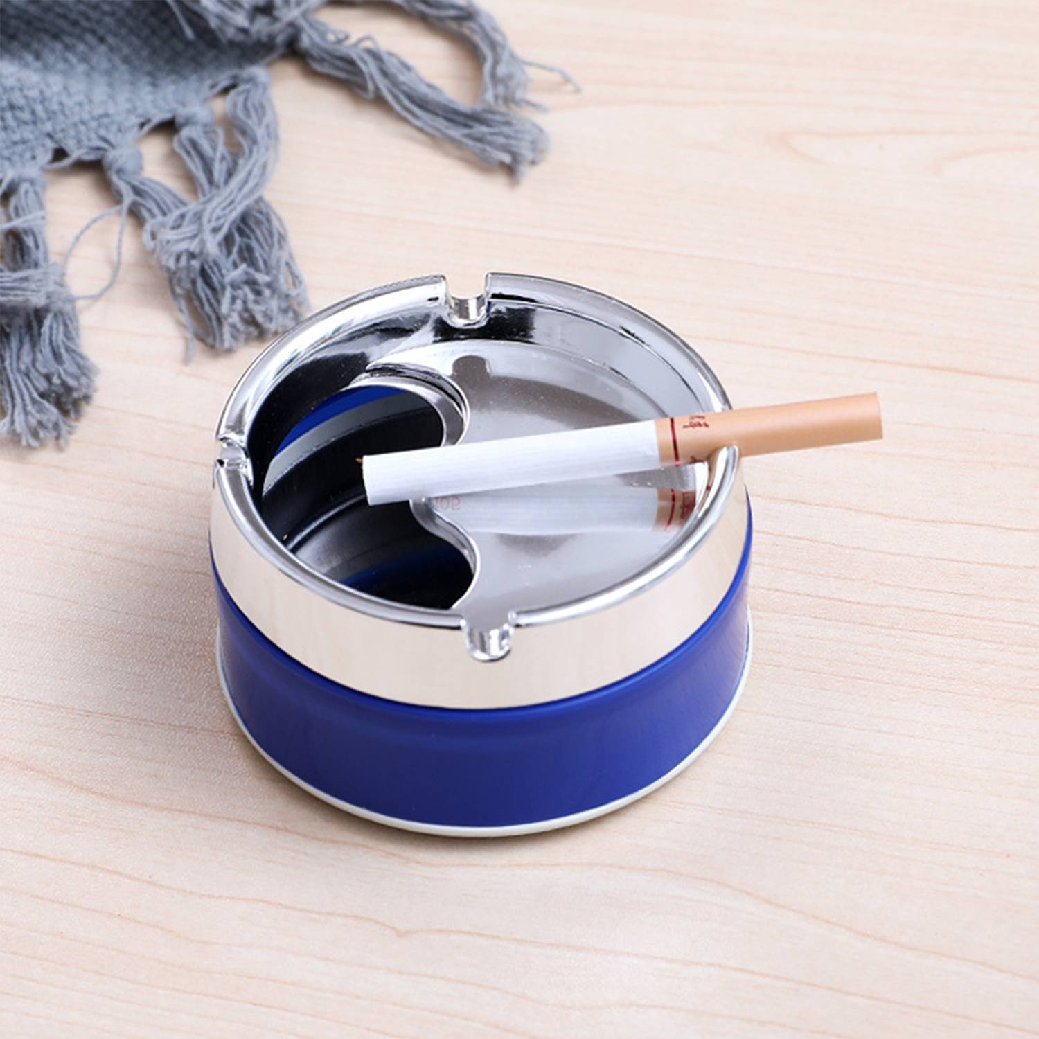Simple and stylish sealed stainless steel ashtray 3