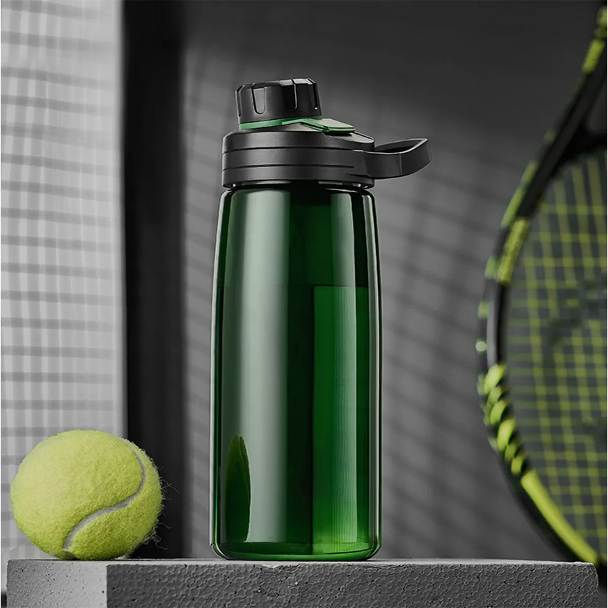 Lightweight Large Capacity Durable Leak Proof Sports Bottle 2
