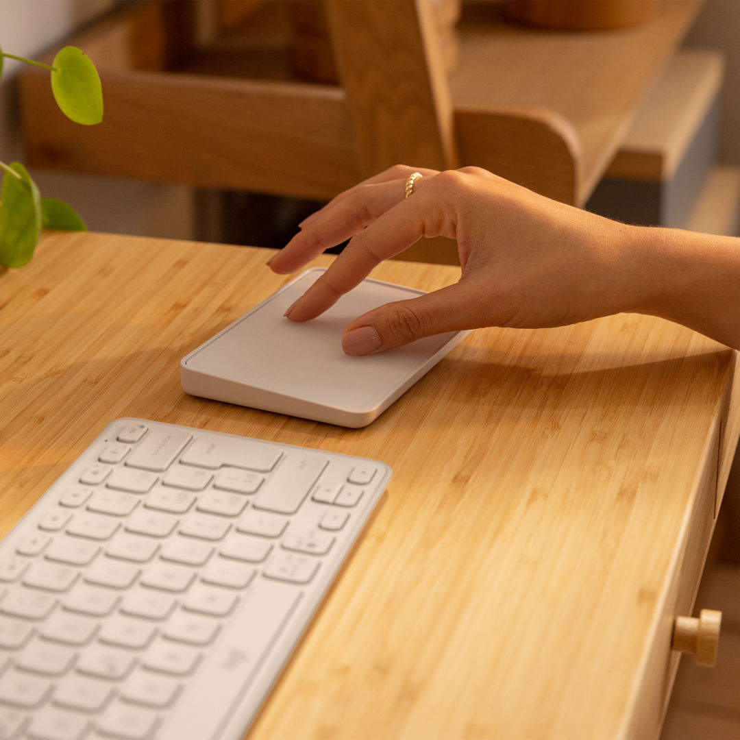Logitech® Casa Pop-Up Desk 2