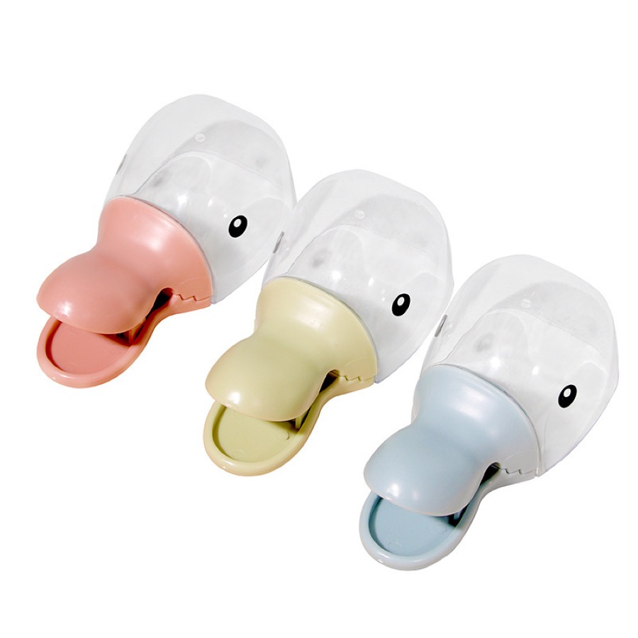 Pet Food Scoop With Clip 1