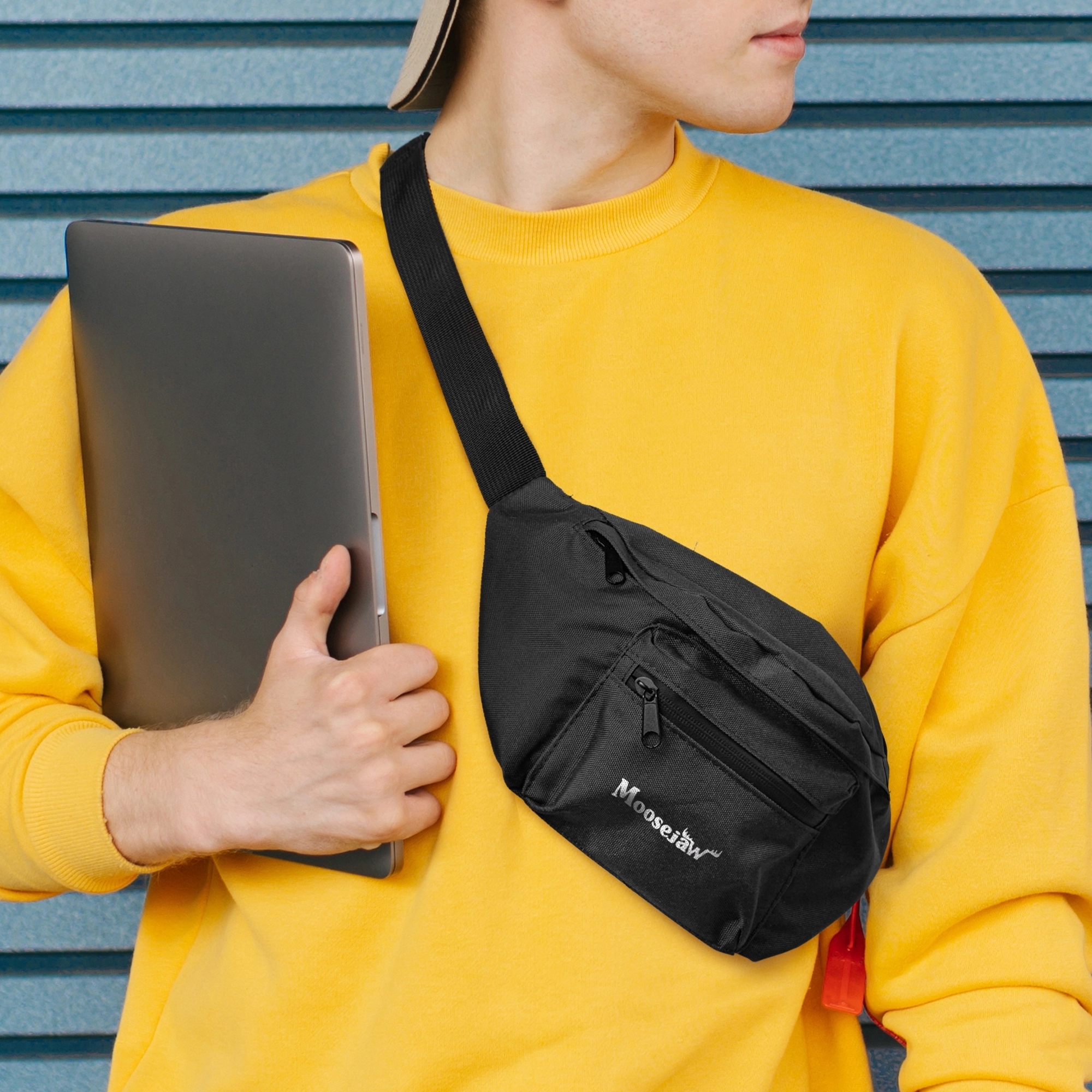 Water-Resistant 600D Travel Hip Pack 2