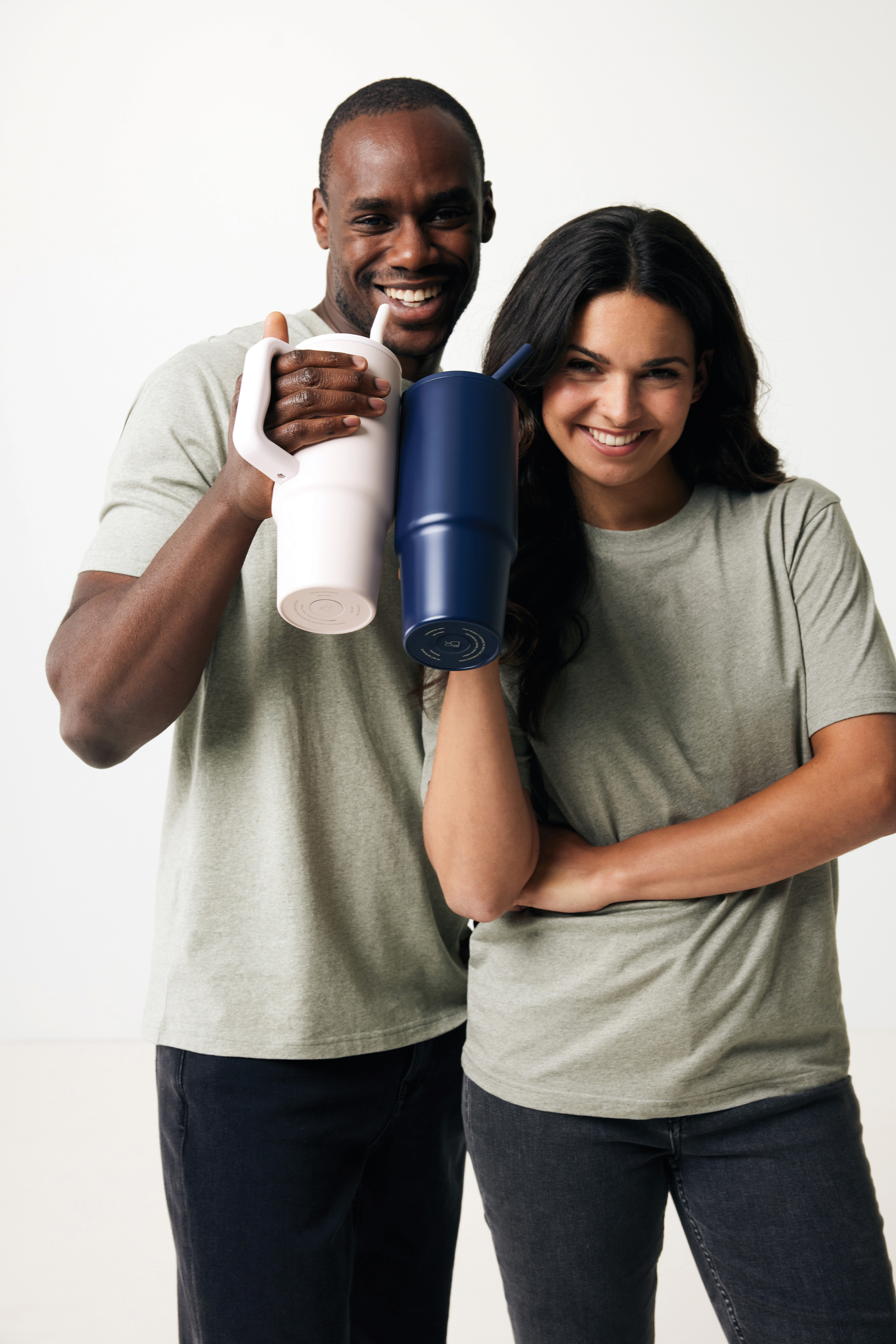 Embrace Deluxe Recycled Stainless Steel Tumbler 900ml 48