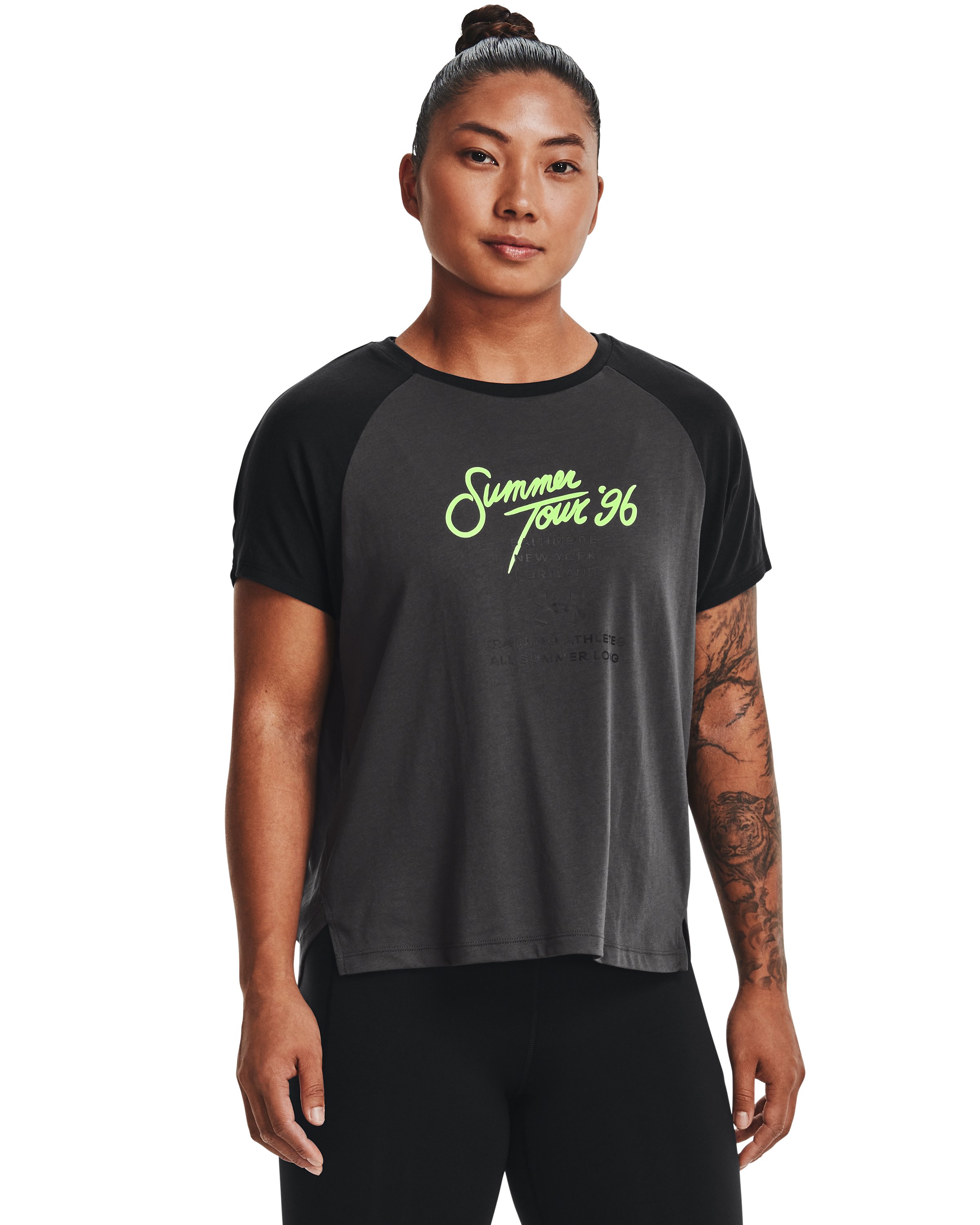 Women's UA Summer Graphic T-Shirt  2