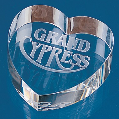 CRYSTAL HEART PAPERWEIGHT 1