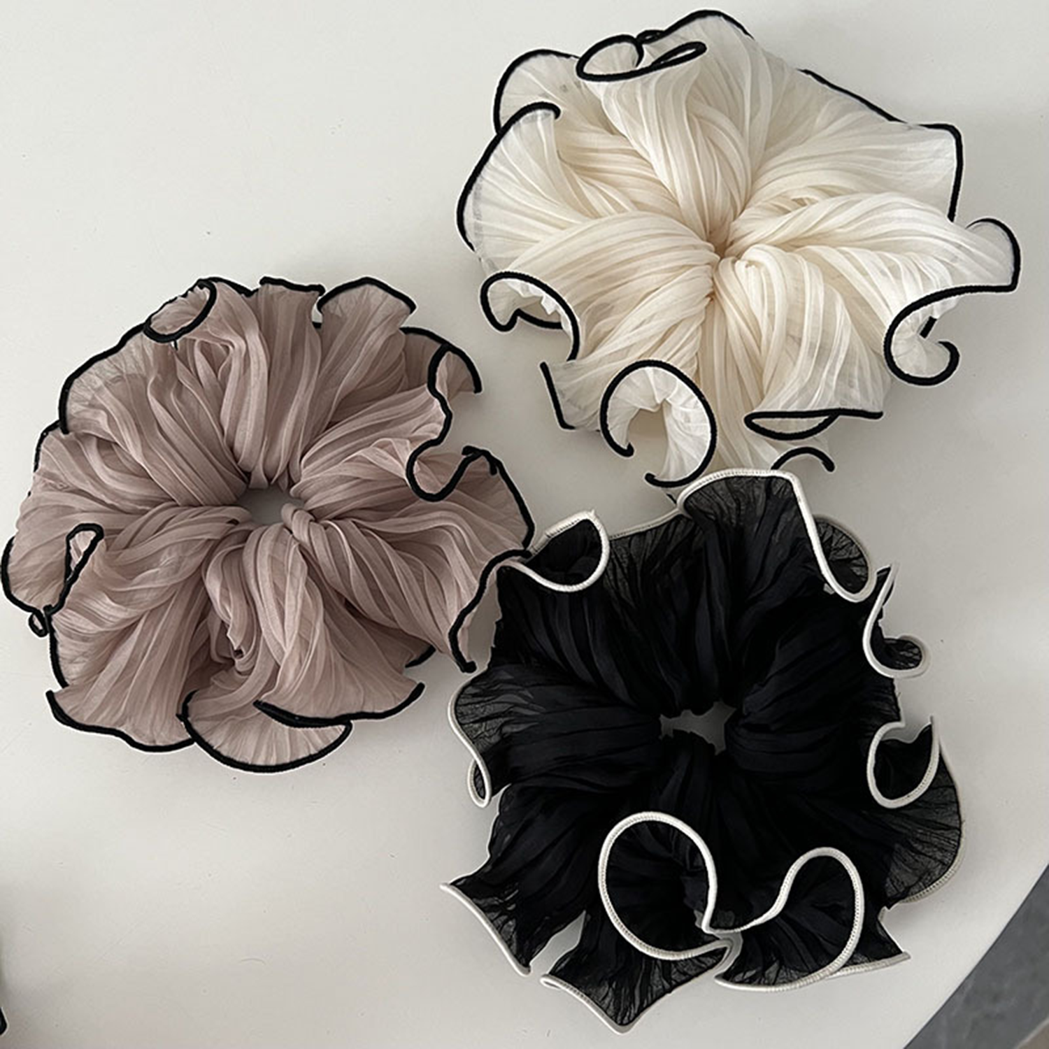 Cute Wavy Lace Flocked Hair Circle Ball Head Tie 4
