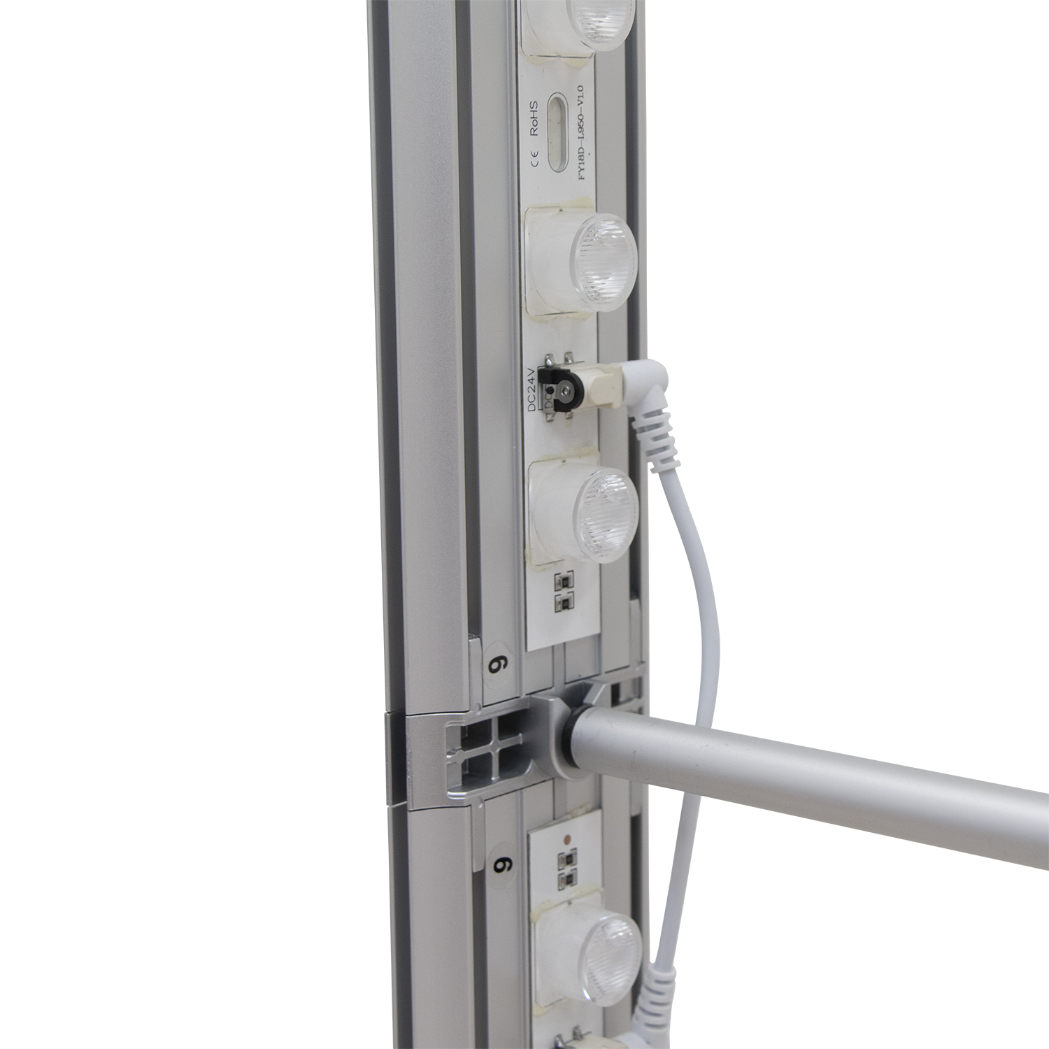 3' x 6.5' Deluxe SEG Glo Floor Display Hardware 2