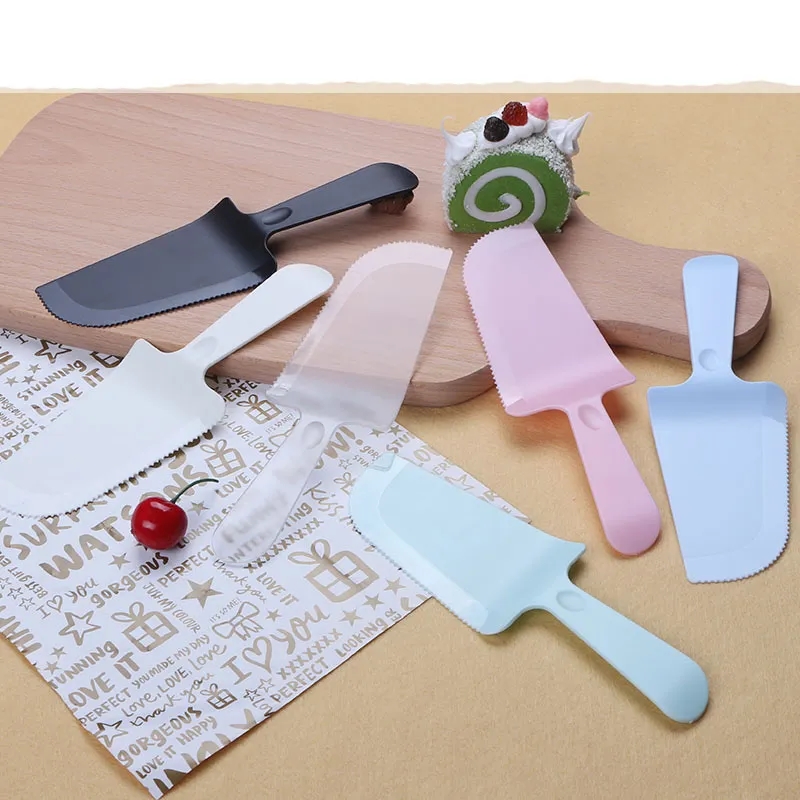 Disposable Bakery Cake Cutter 1