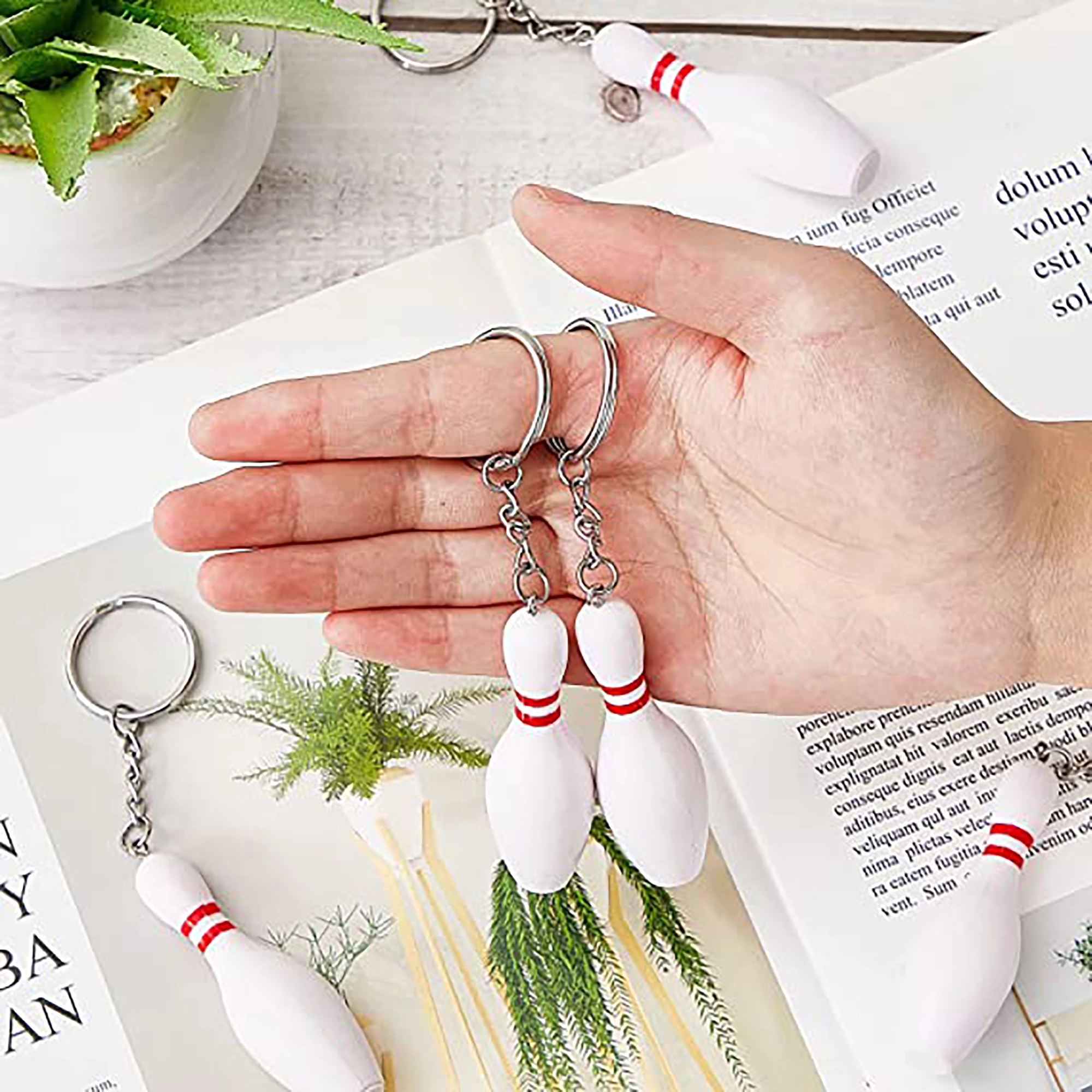 Bowling Pin Sports Keychain MOQ 100PCS 19
