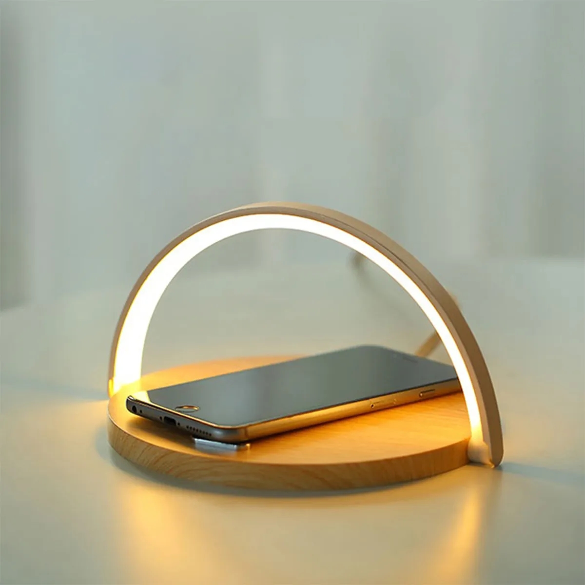 Simple Wireless Charging Nightlight 4
