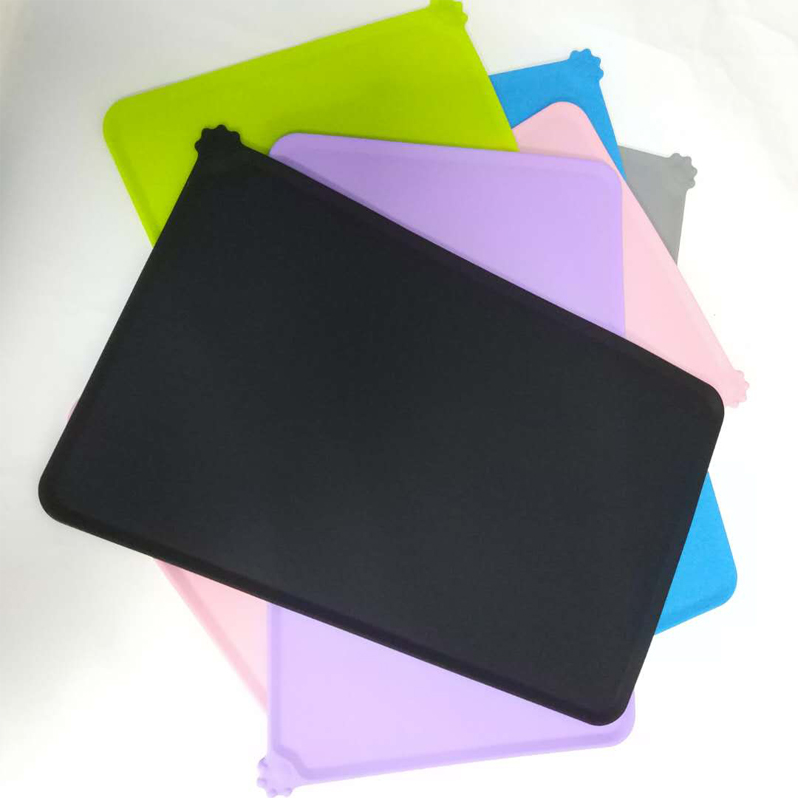Silicone pet food mat