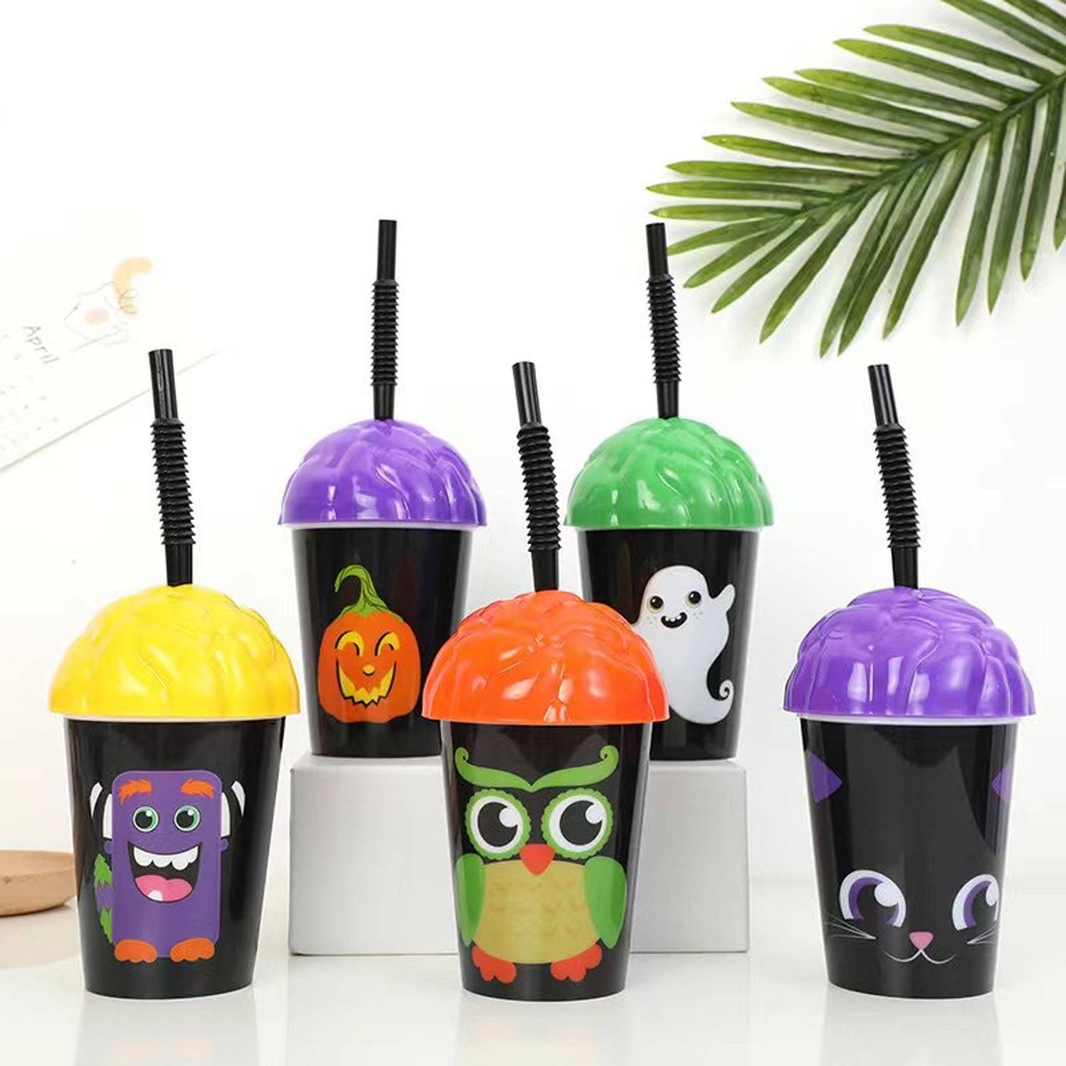 12 oz. Brain Plastic Water Cup w/ Silicone Straw 11