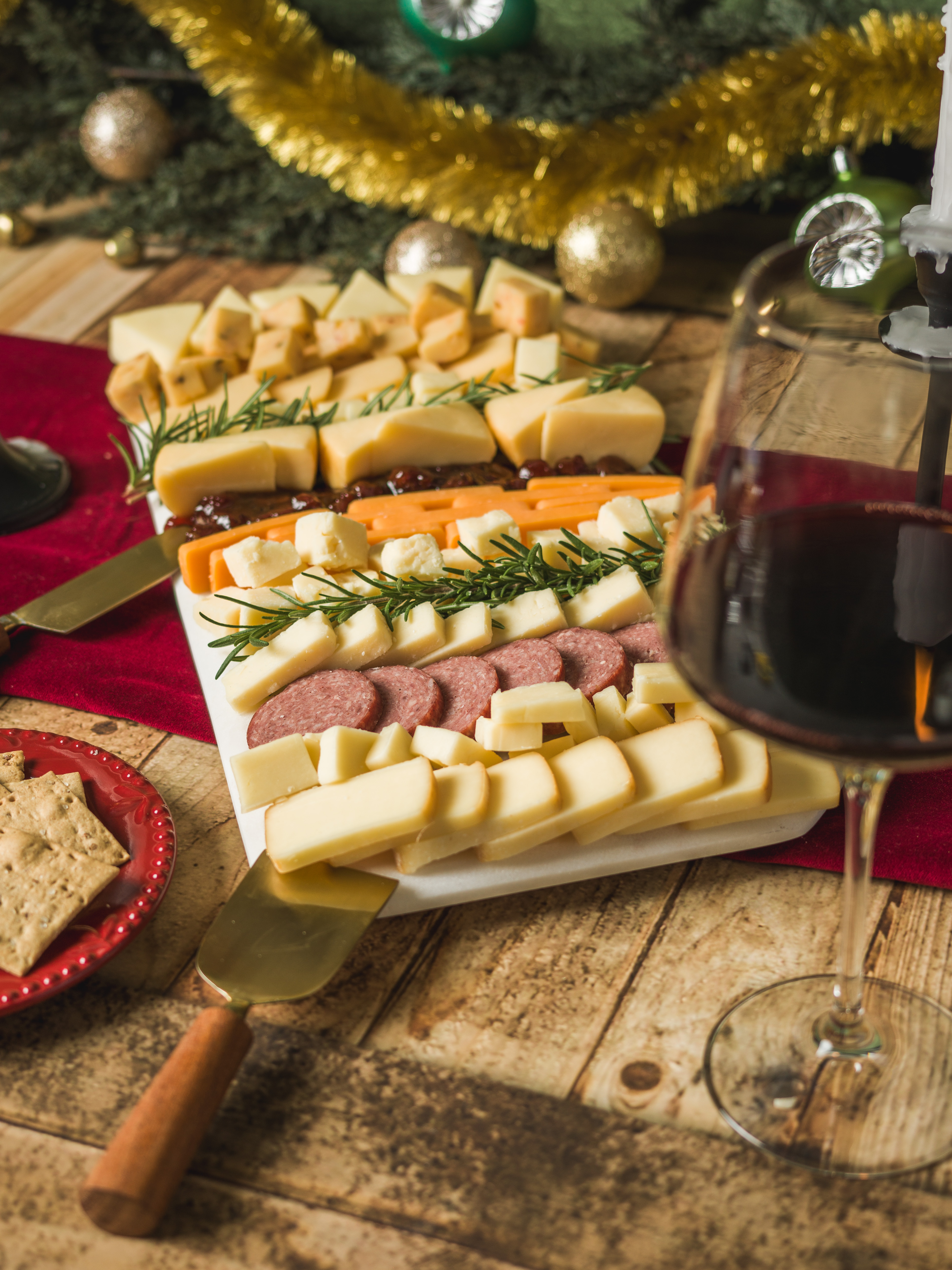 Cheese Bros. Wisconsin Sampler with Cutting Board 8