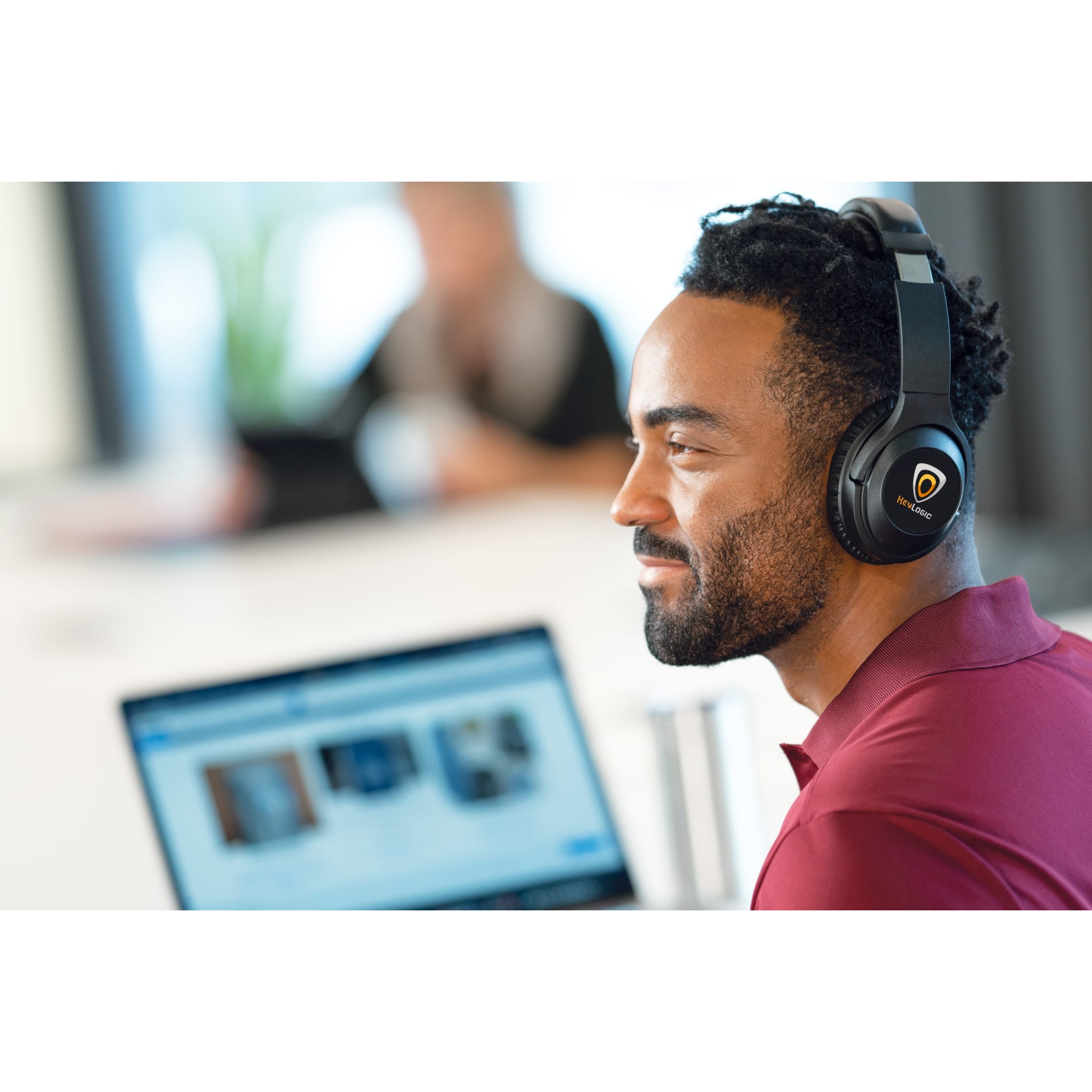 Hush Active Noise Cancellation Bluetooth Headphone 19