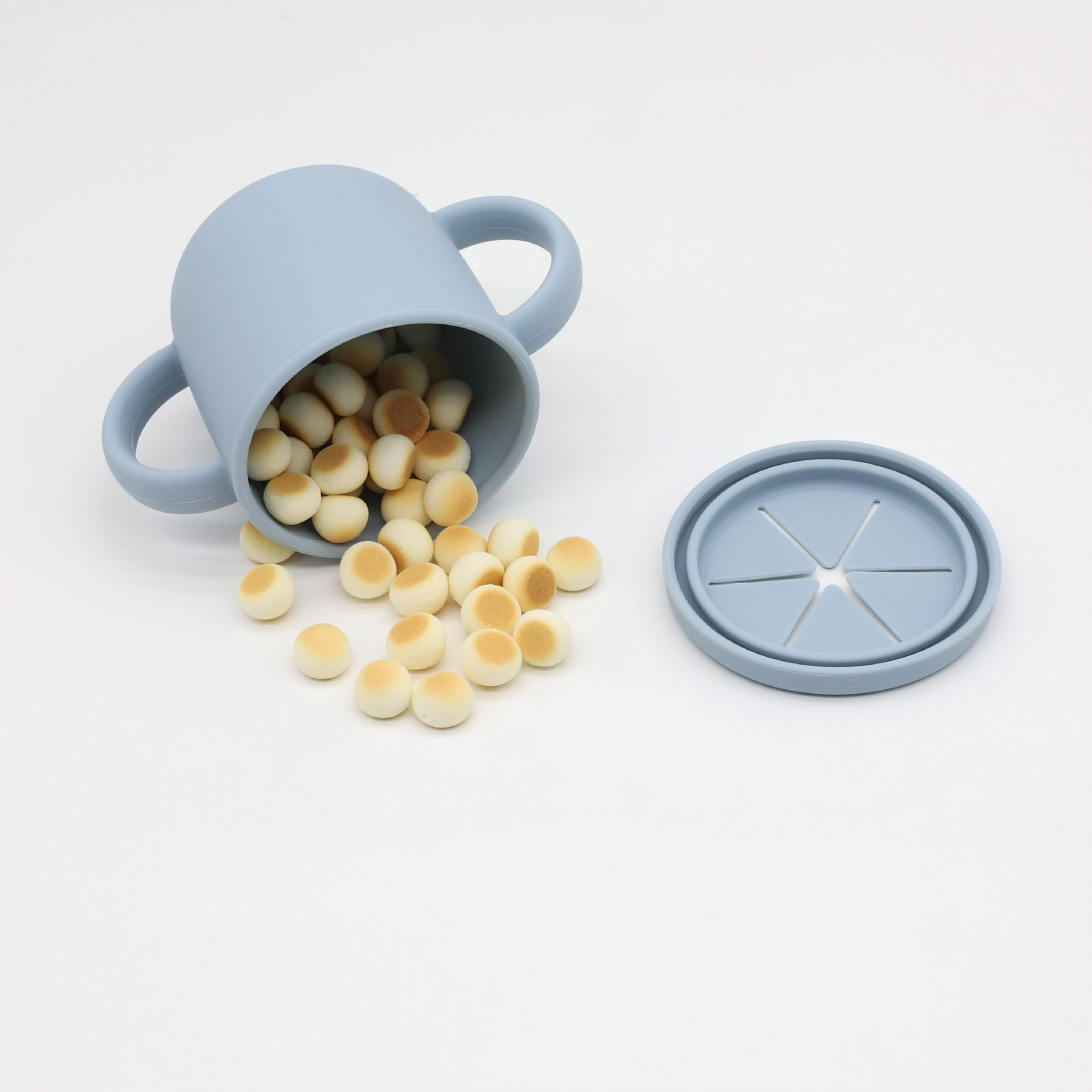 Silicone Anti Fall Portable Children's Snack Cup 2