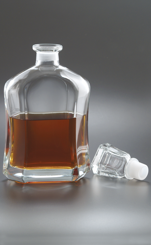 26 oz. Capitol Decanter - Deep Etched 3