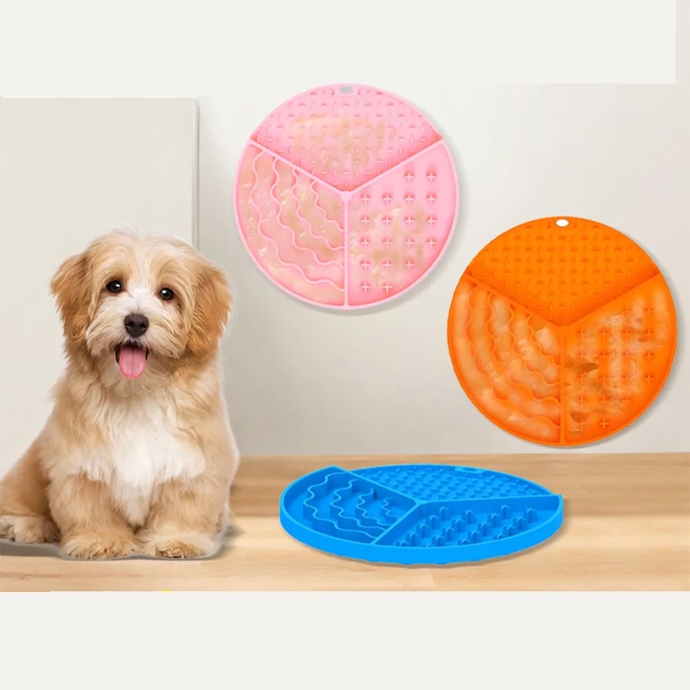 3 Compartments Round Silicone Slow Pet Feeder 6