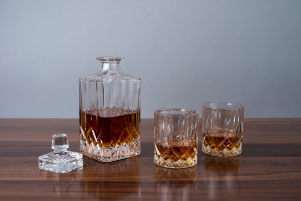 Viski® Admiral™ 3-Piece Decanter & Tumbler Set 9