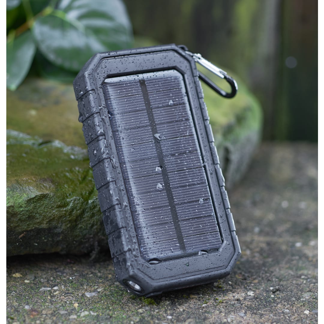 High Sierra® IPX 5 Solar Fast Wireless Power Bank 77