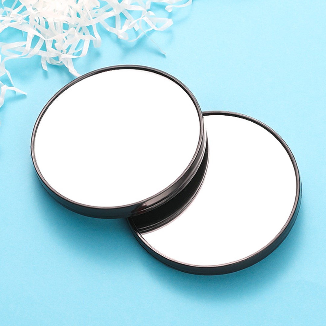 Magnifying glass with suction cup 2