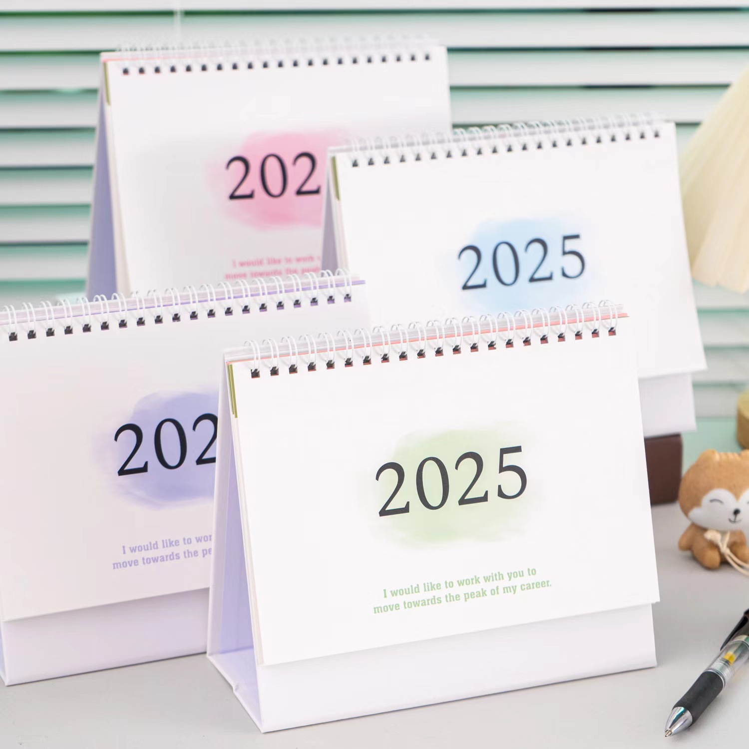 2025 Fresh Style Desktop Calendar 1