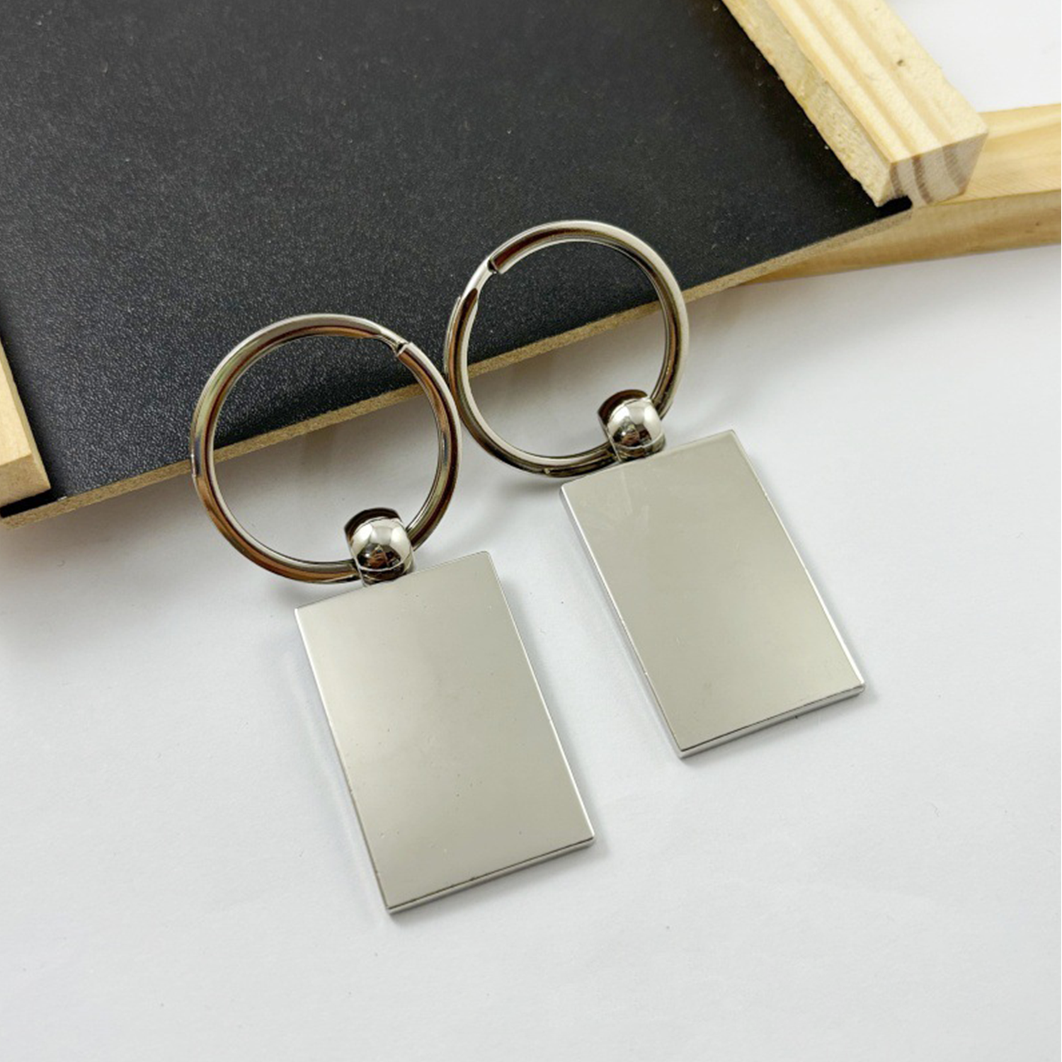 Rectangular metal keychain 7
