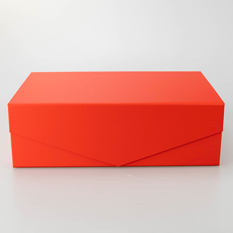 Magnetic gift box 15