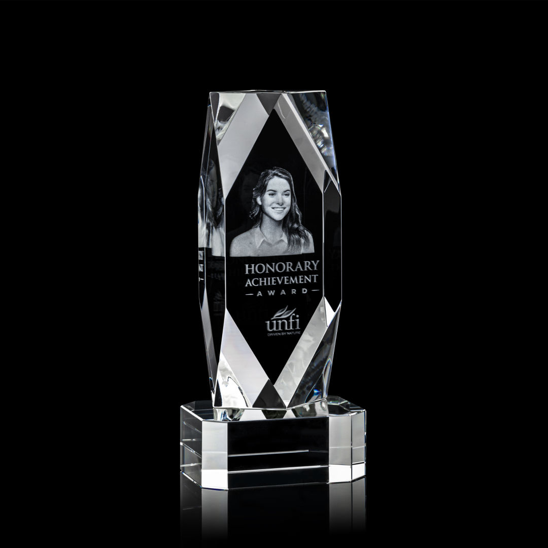 Delta 3D Award on Base - Clear 8