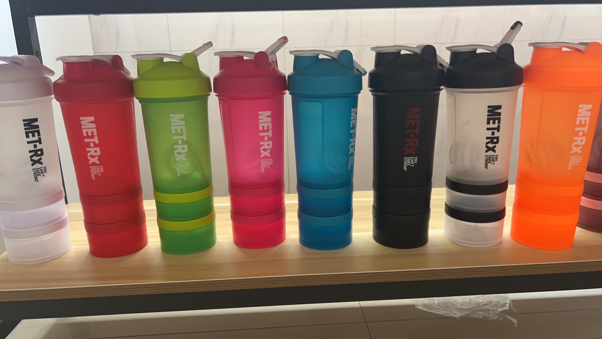17oz Compartment Shaker Bottles 2