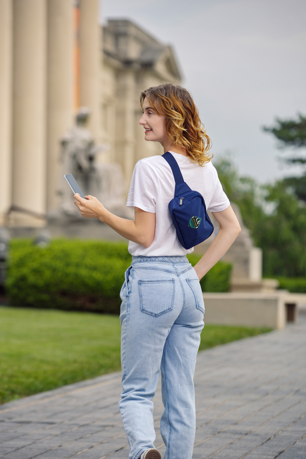 AeroLOFT® Anywhere Belt Bag - Large 5
