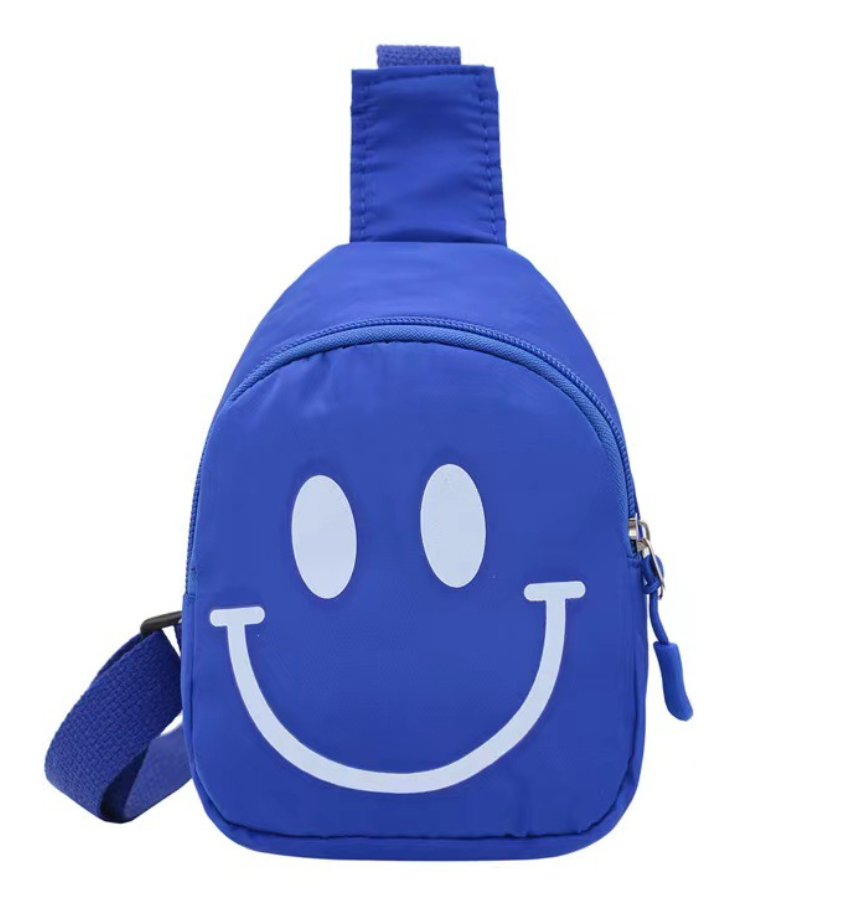 Smiling children's messenger chest bag 5