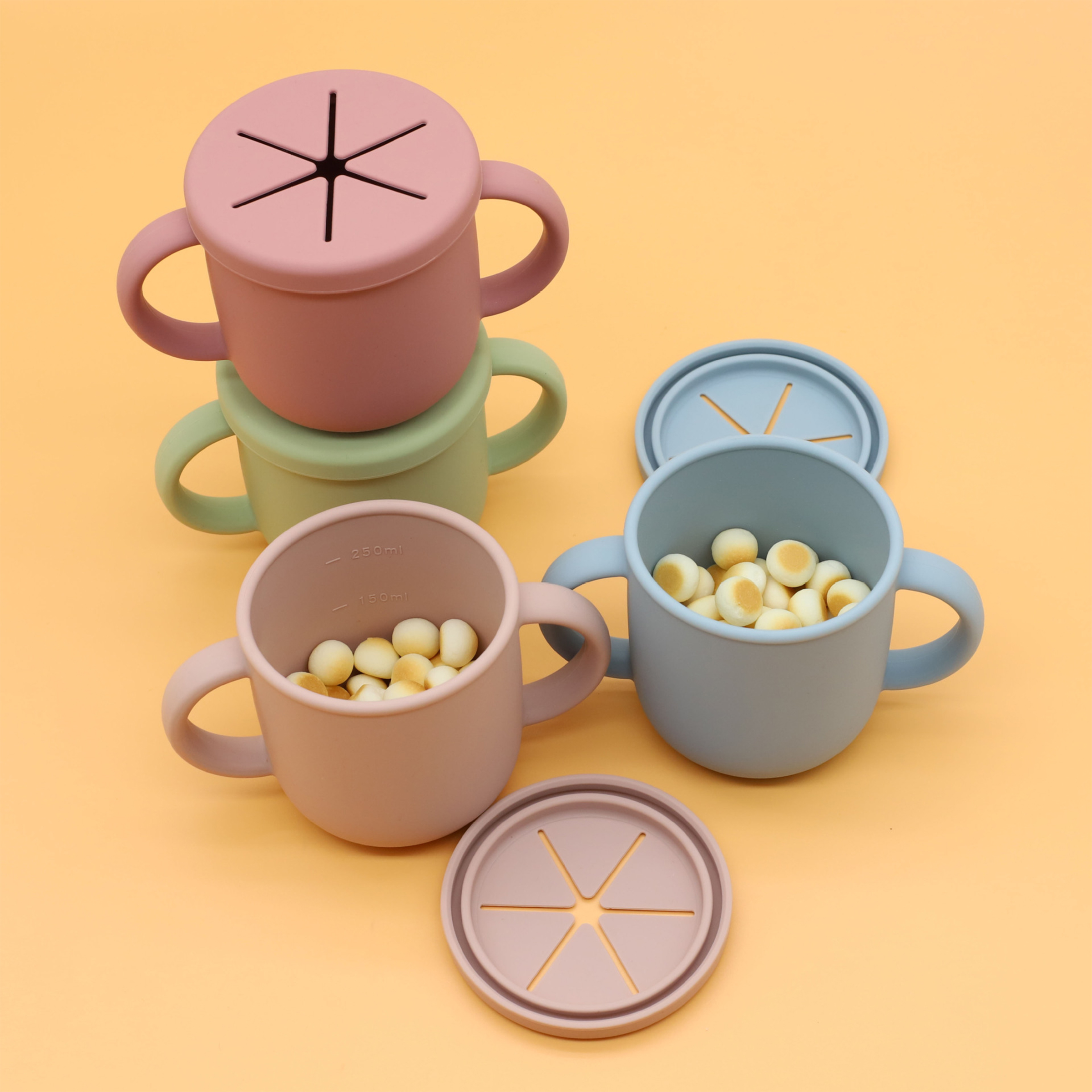 Silicone Anti Fall Portable Children's Snack Cup 7