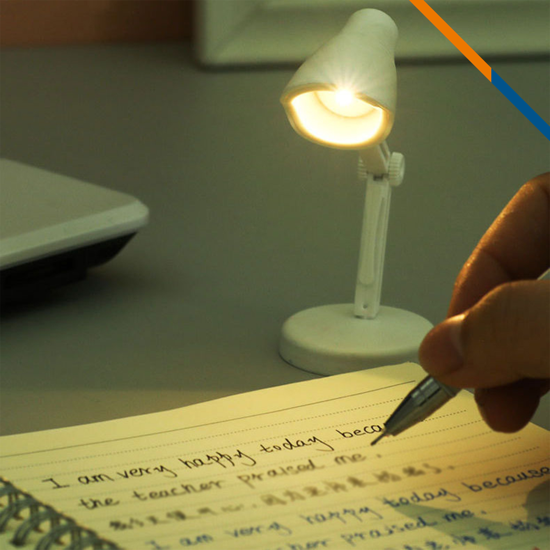 Unia Mini Desk Lamp 13