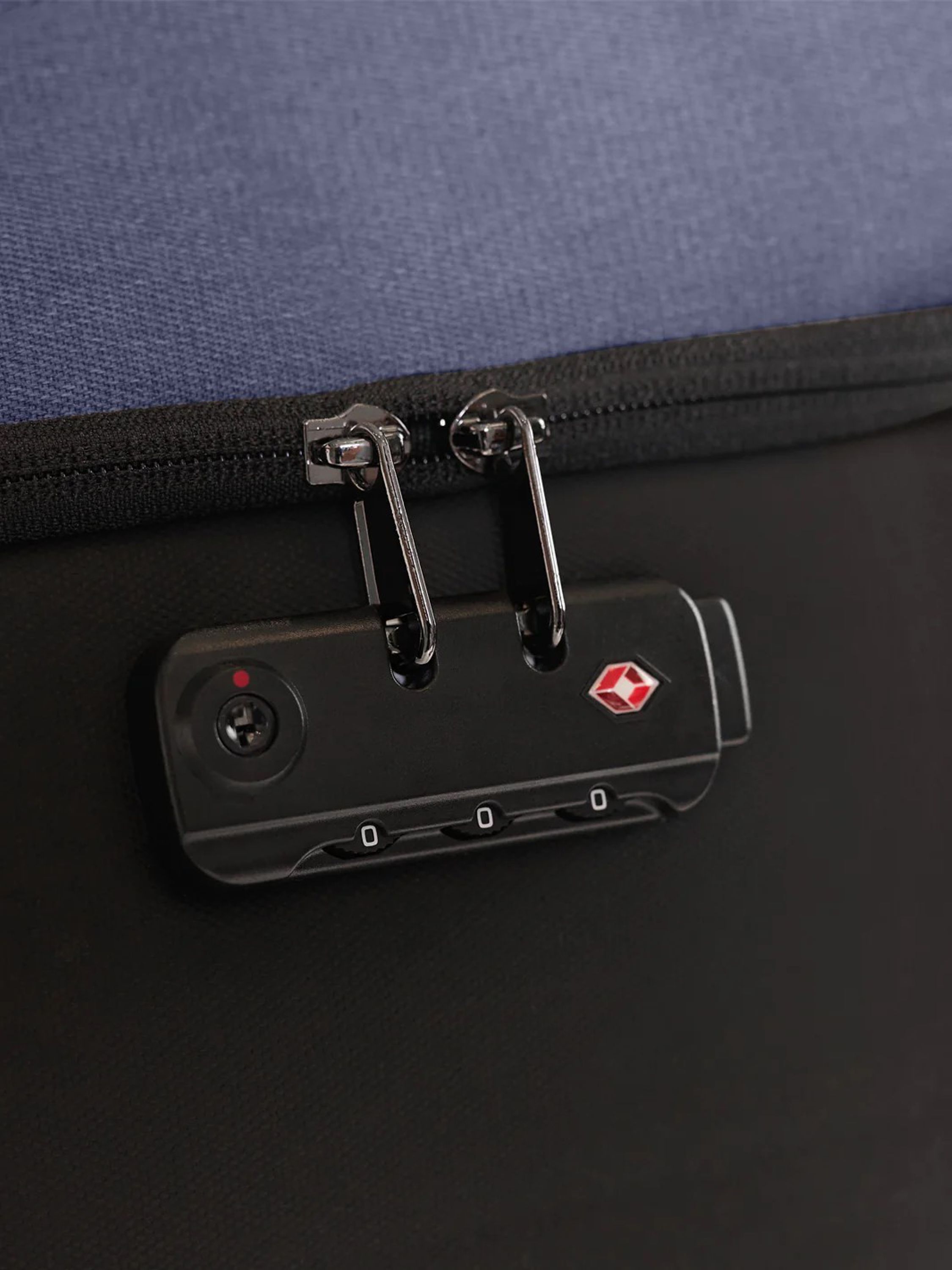 EZRI Travel Backpack with Embroidery 3