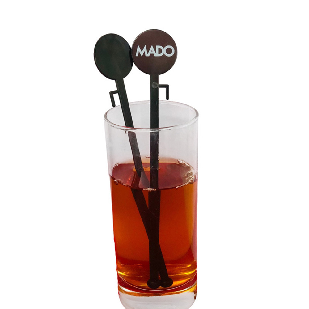 Plastic swizzle sticks 2