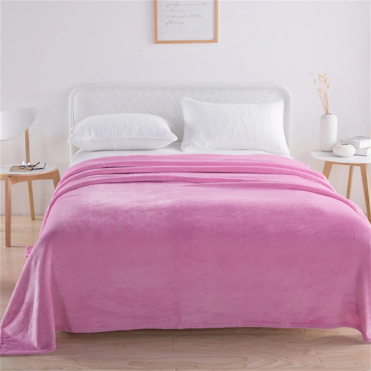 Soft Lightweight Microfiber Flannel Blankets 3