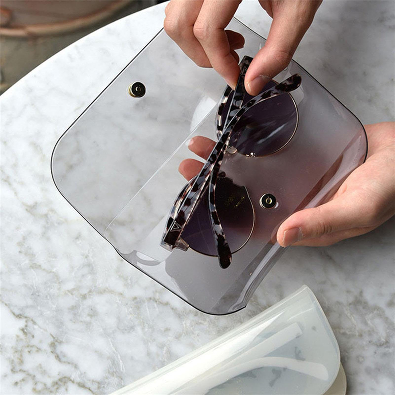 Transparent Jelly Storage Protection Glasses Case 5