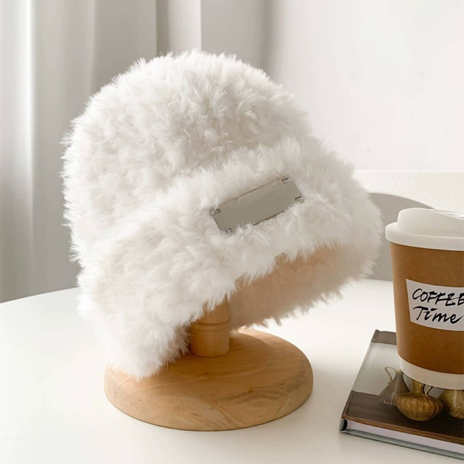 Warm knit pullover hat in winter 3