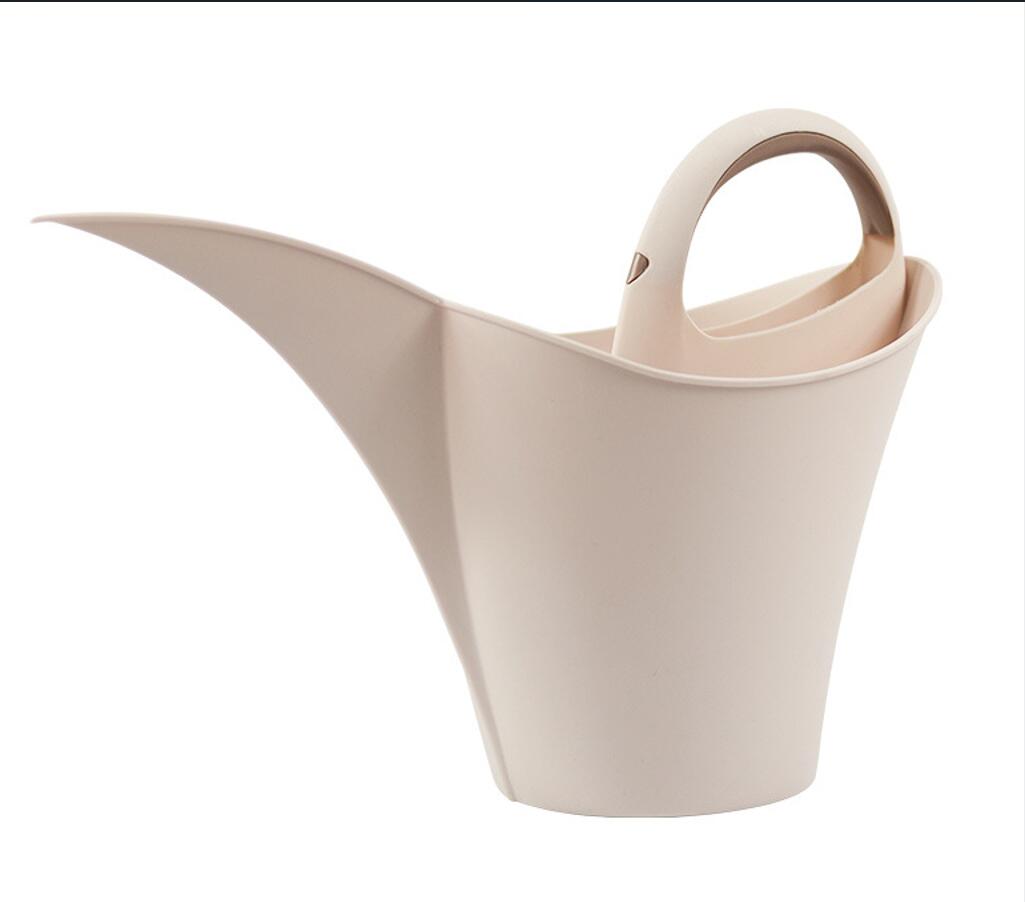 Long-Spout Watering Can 5