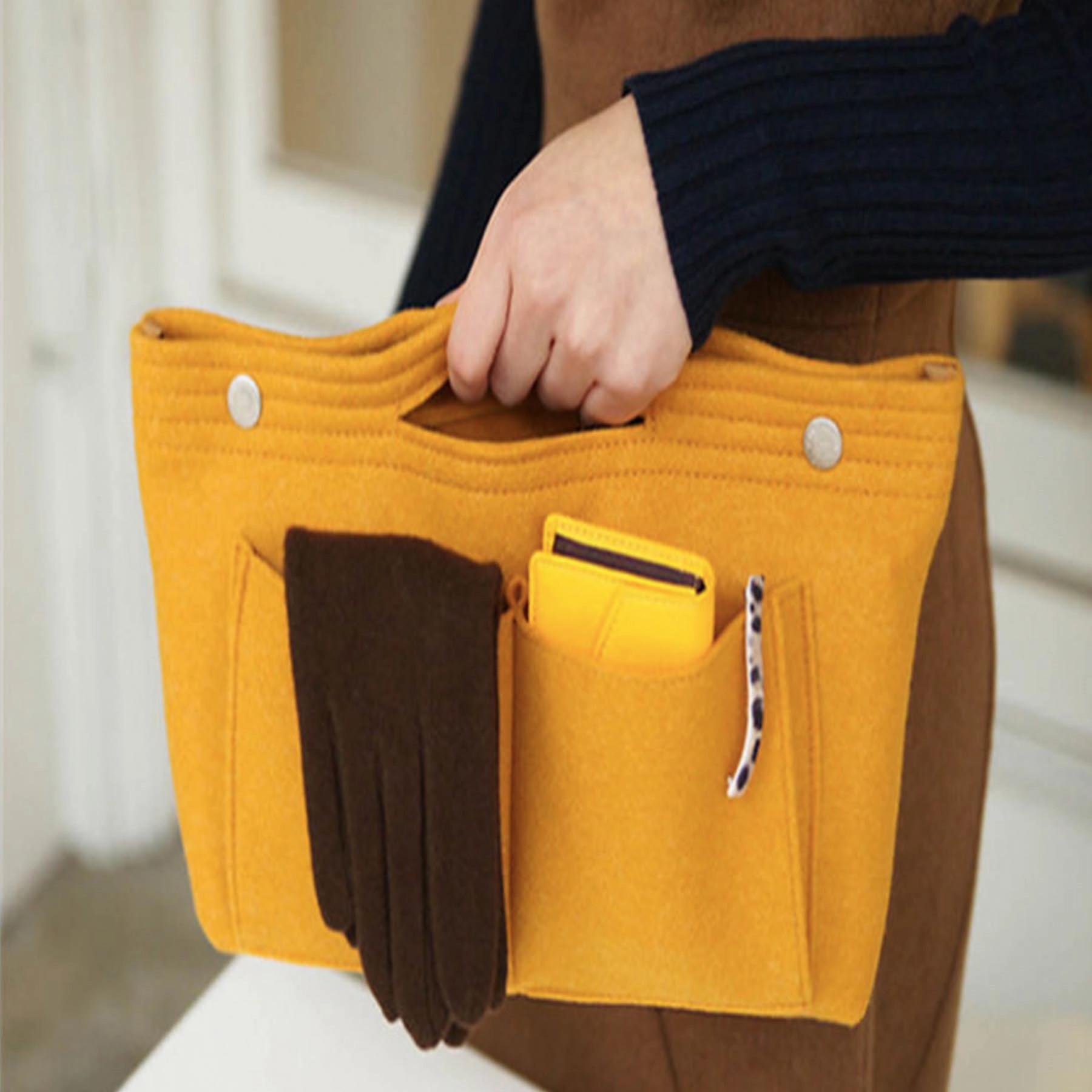 Multifunctional Felt Travel Storage Pouch 2