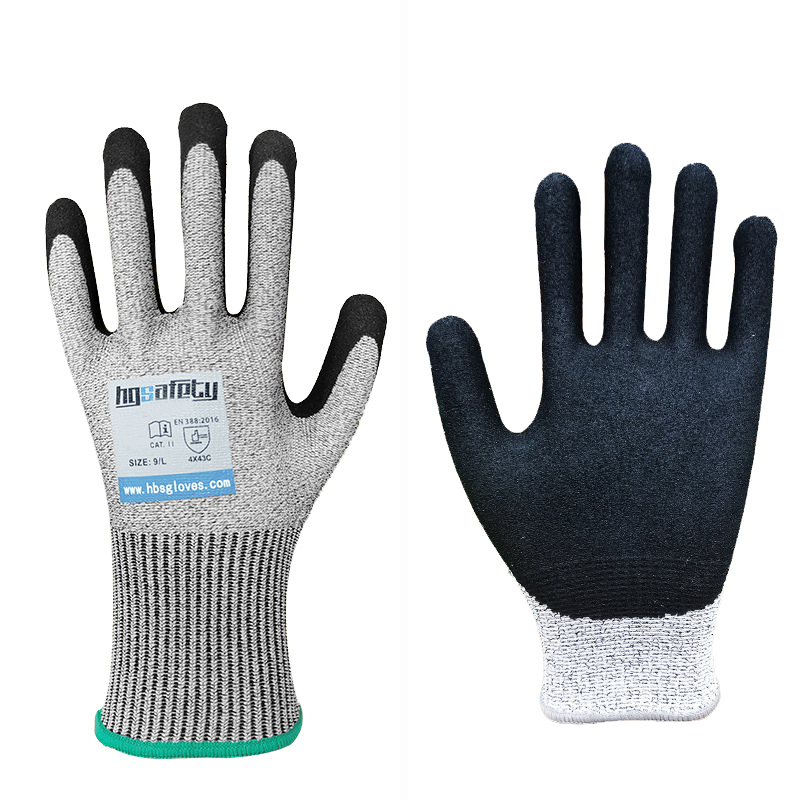 Safety gloves for indoor or outdoor work