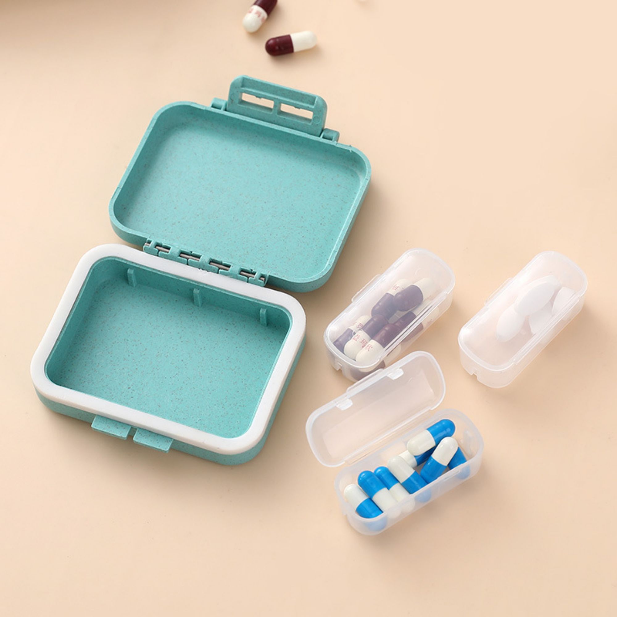 Pill Organizer With 3 Removable Compartments 4