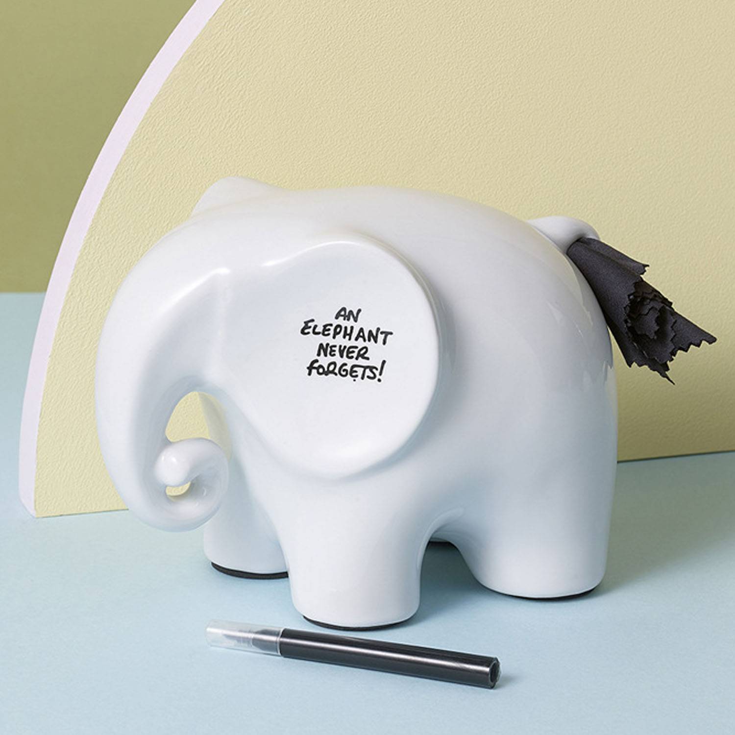 Elephant note holder 2